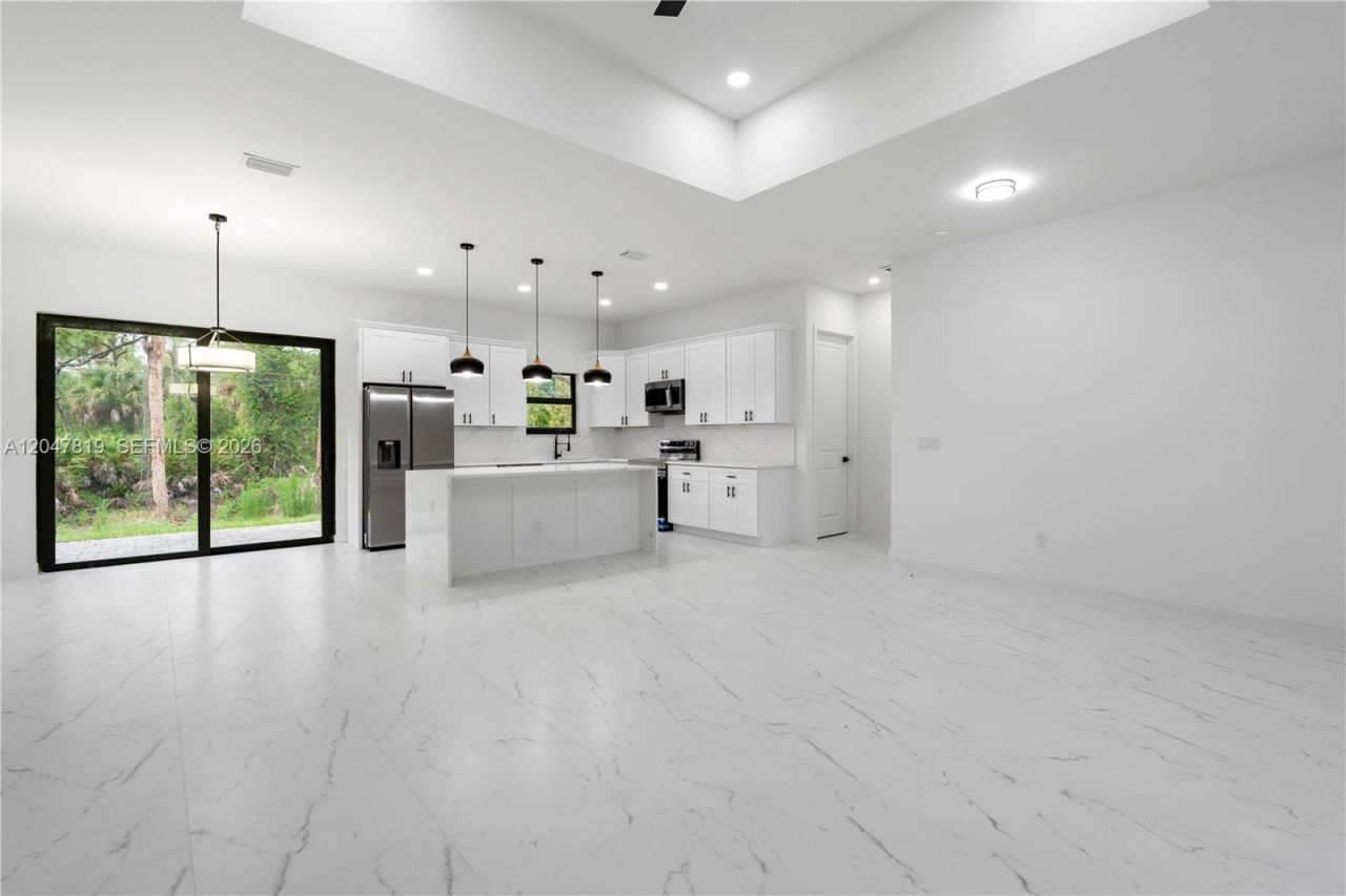 12086 Chamberlain Blvd , Port Charlotte, FL 33953 Photo