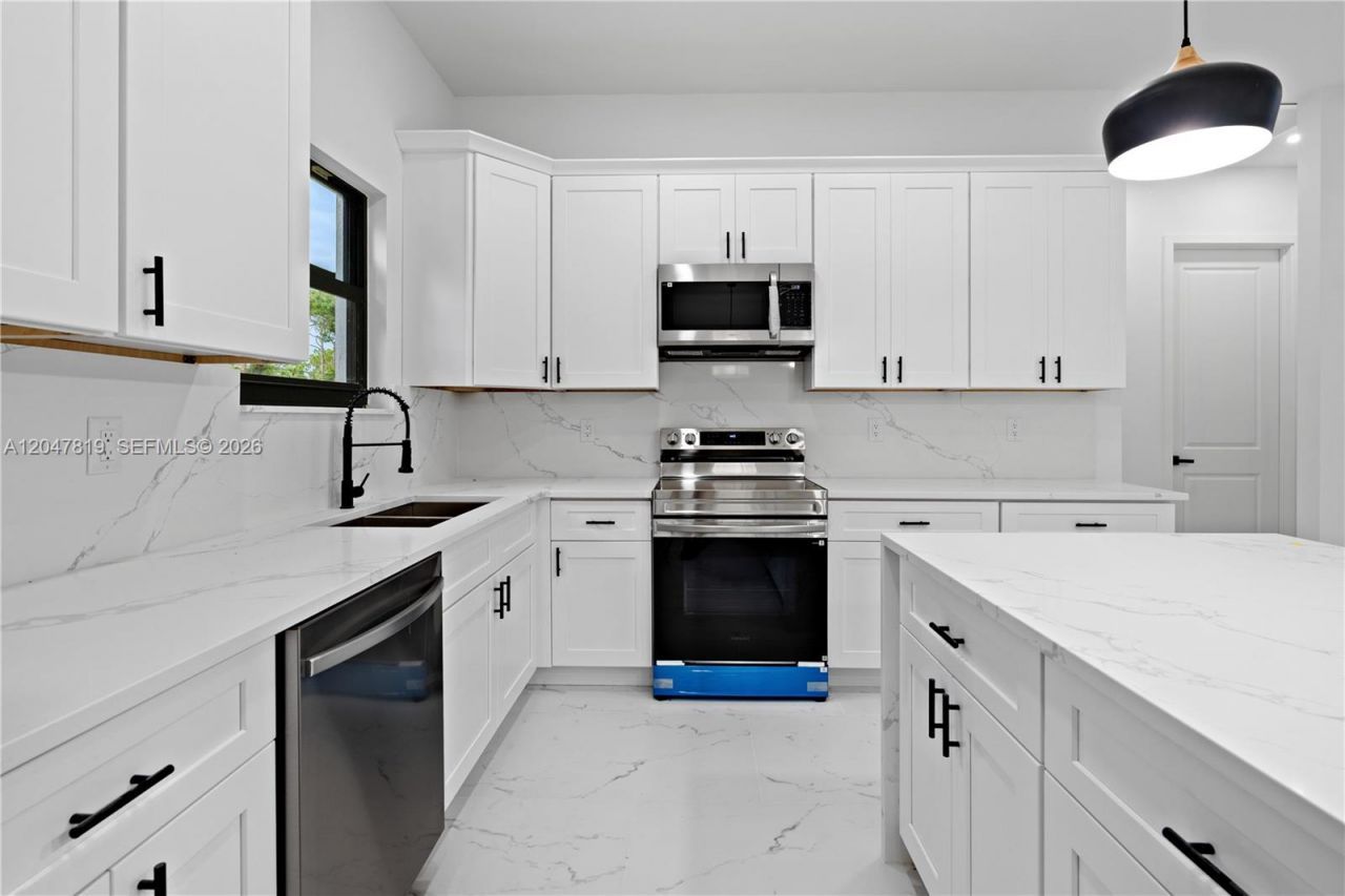 12086 Chamberlain Blvd , Port Charlotte, FL 33953 Photo