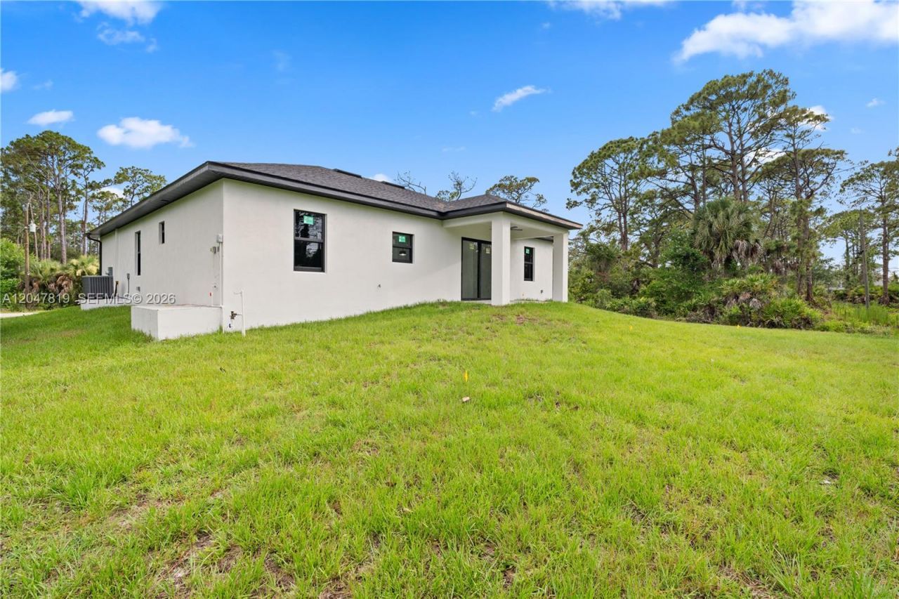 12086 Chamberlain Blvd , Port Charlotte, FL 33953 Photo