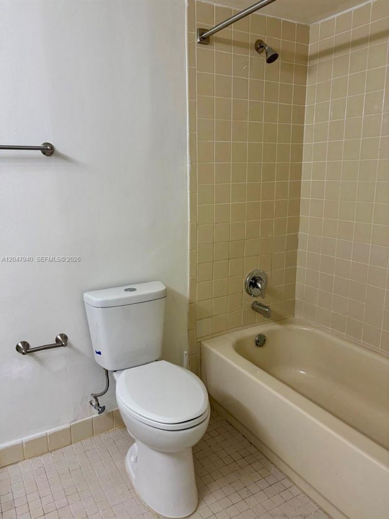 100 NW 76th Ave , Unit 102-2, Plantation, FL 33324 Photo