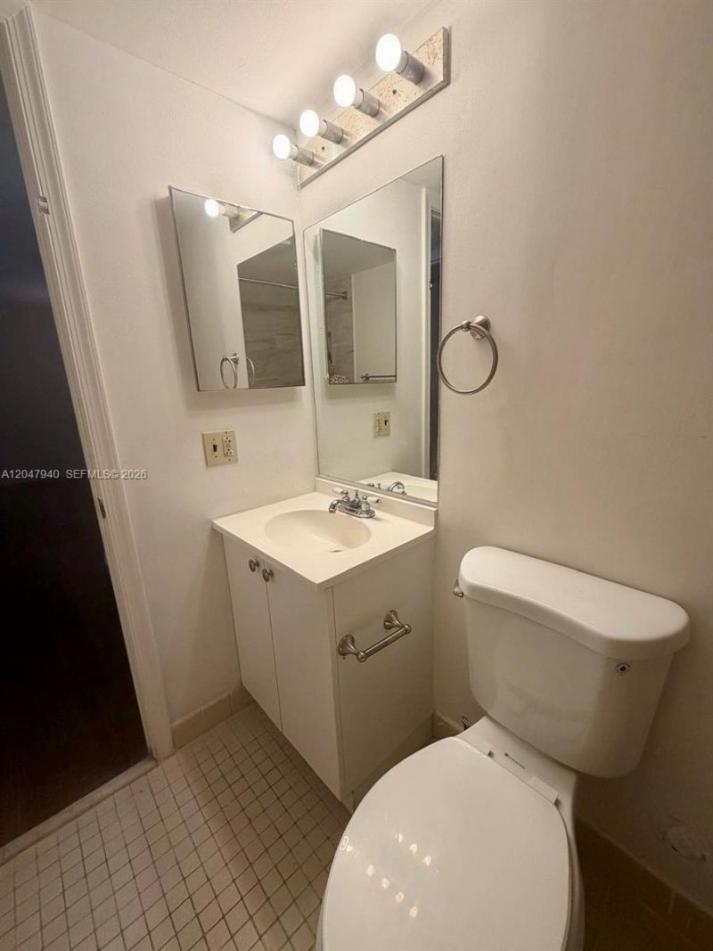 100 NW 76th Ave , Unit 102-2, Plantation, FL 33324 Photo