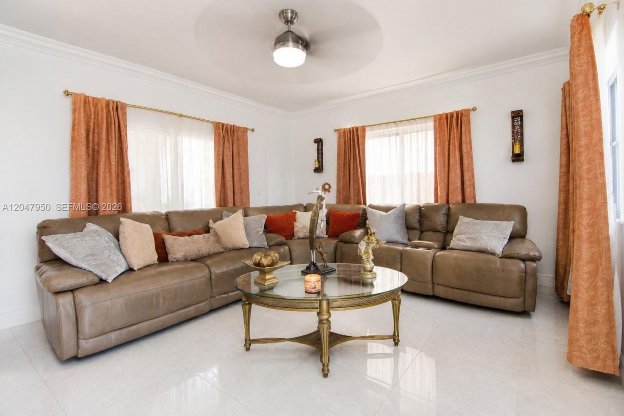 1351 NE 41st Pl , Homestead, FL 33033 Photo