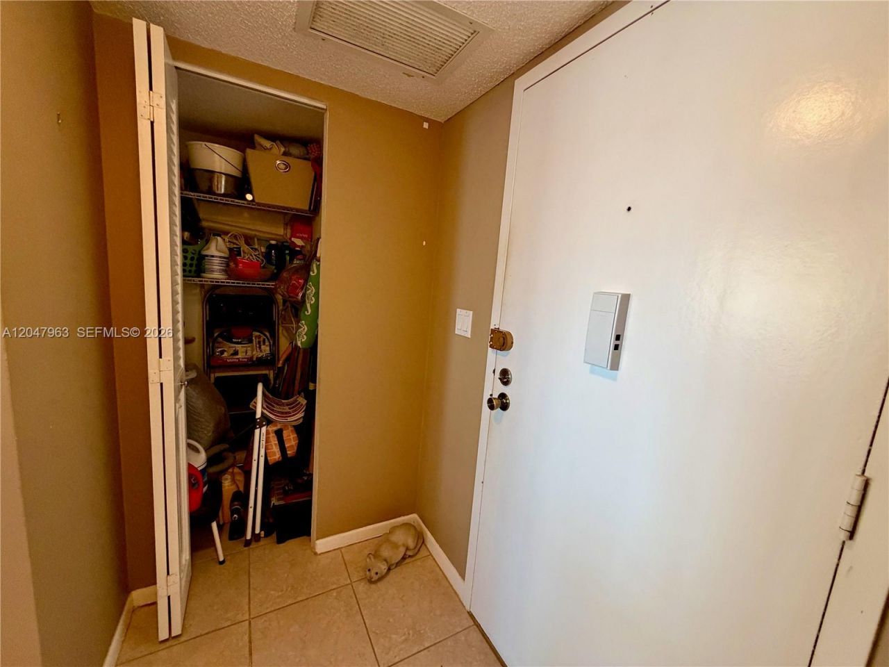 100 Golden Isles Dr, Unit 901, Hallandale Beach, FL 33009 Photo