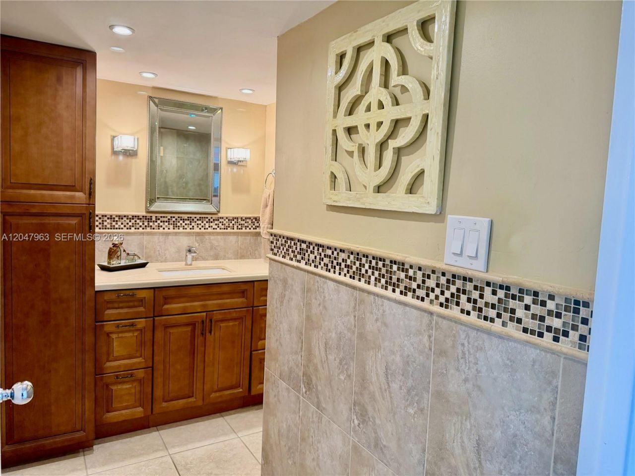 100 Golden Isles Dr, Unit 901, Hallandale Beach, FL 33009 Photo