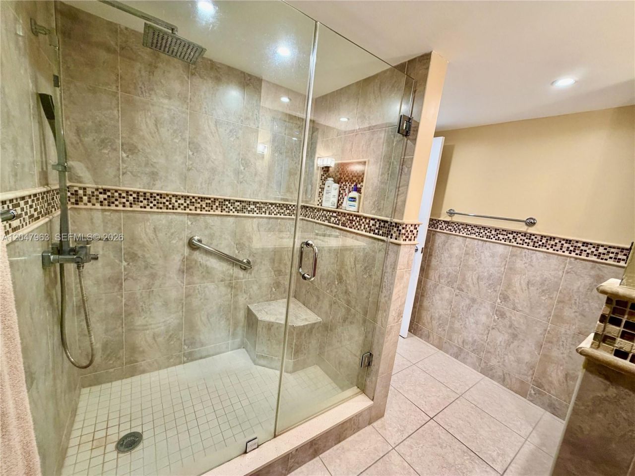 100 Golden Isles Dr, Unit 901, Hallandale Beach, FL 33009 Photo