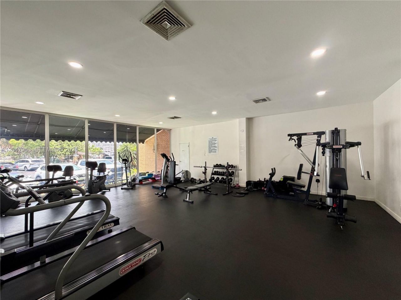 100 Golden Isles Dr, Unit 901, Hallandale Beach, FL 33009 Photo