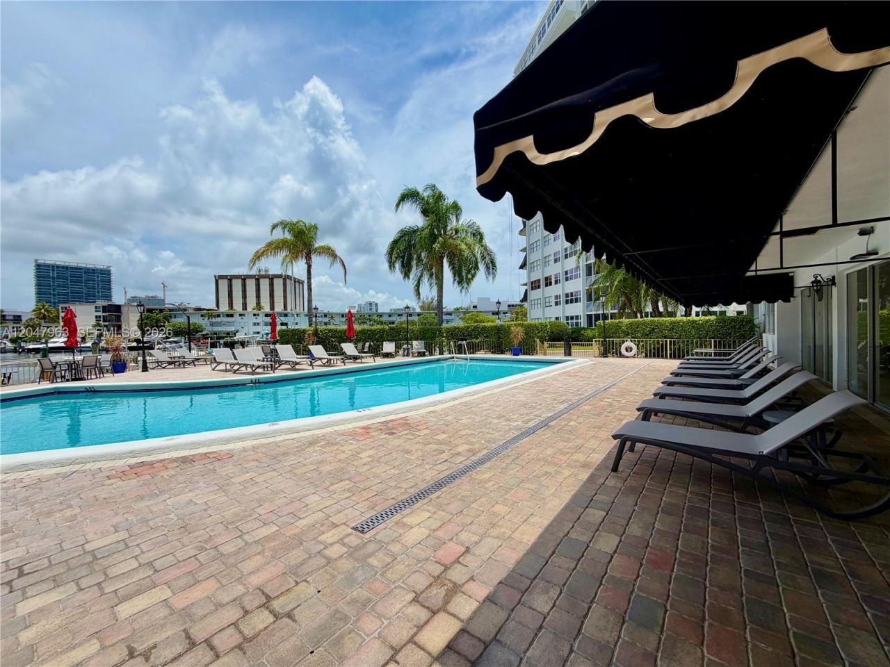 100 Golden Isles Dr, Unit 901, Hallandale Beach, FL 33009 Photo