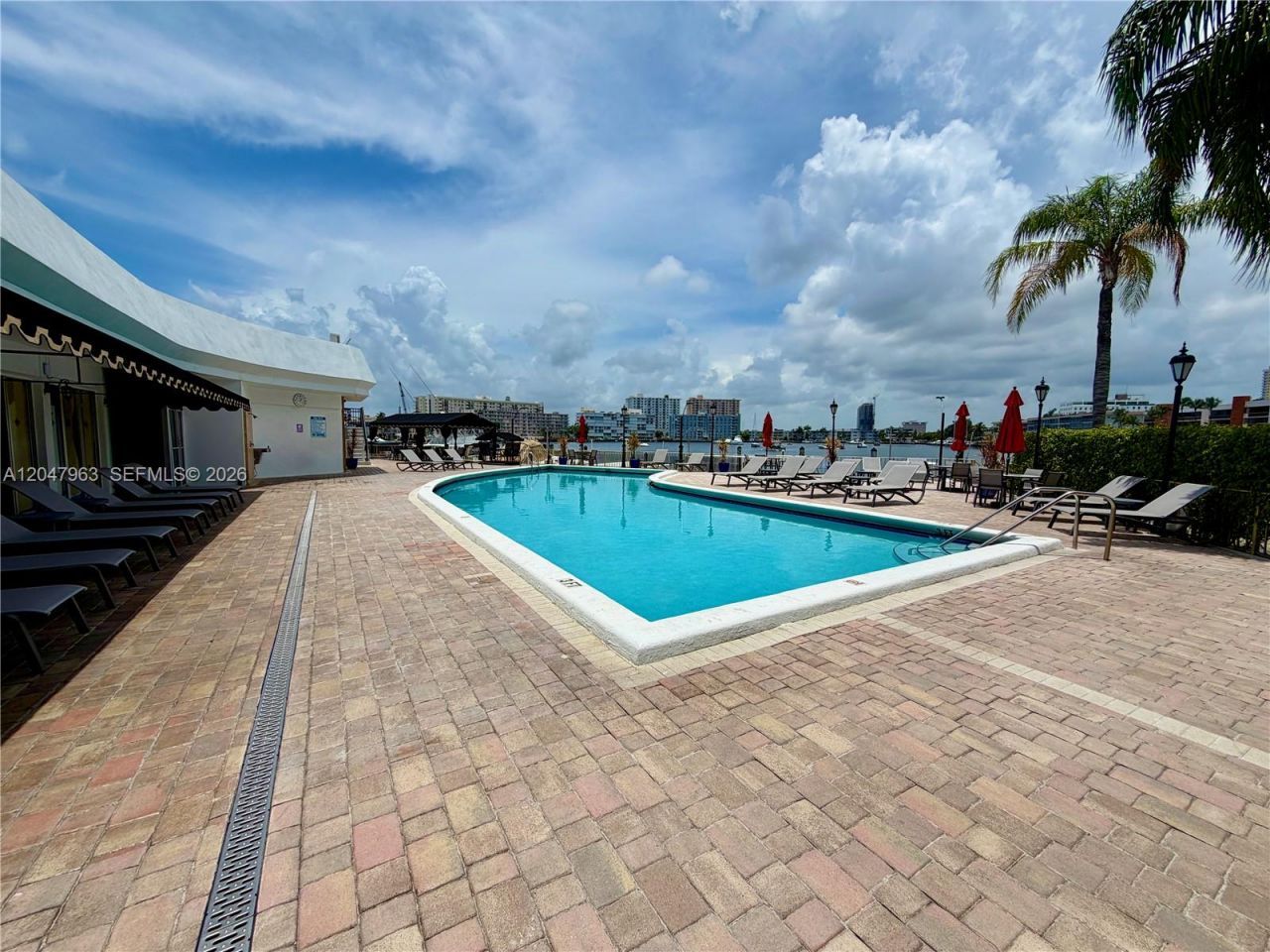 100 Golden Isles Dr, Unit 901, Hallandale Beach, FL 33009 Photo
