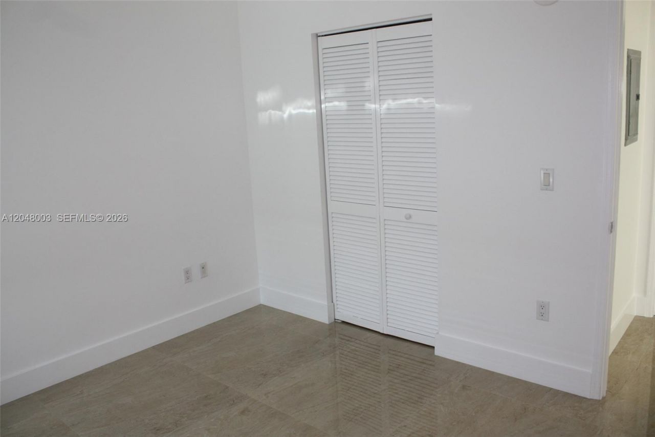 951 Brickell Ave , Unit 4006, Miami, FL 33131 Photo