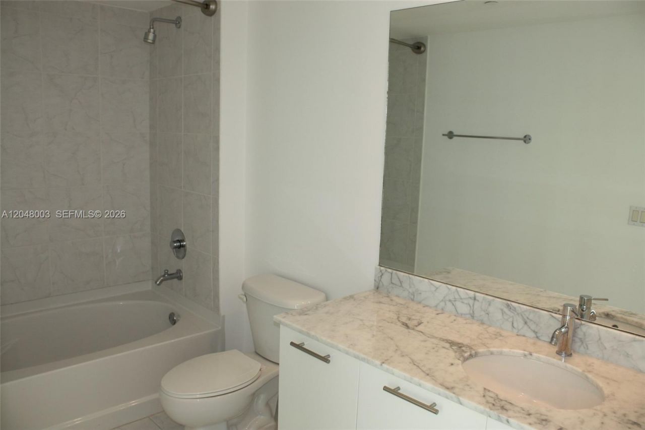 951 Brickell Ave , Unit 4006, Miami, FL 33131 Photo