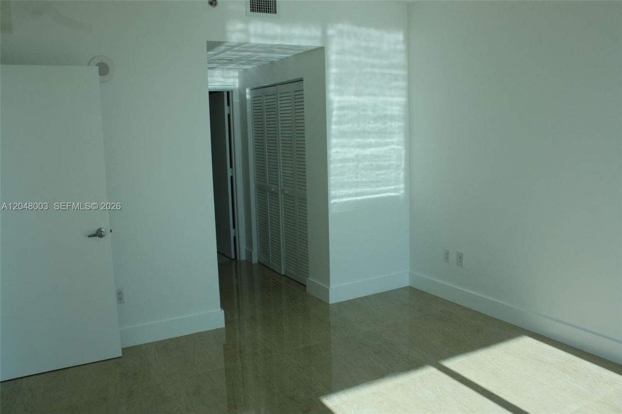 951 Brickell Ave , Unit 4006, Miami, FL 33131 Photo