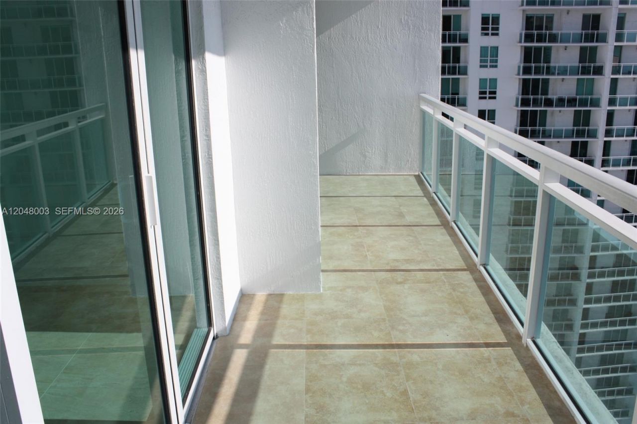 951 Brickell Ave , Unit 4006, Miami, FL 33131 Photo