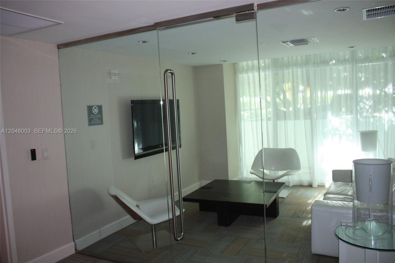 951 Brickell Ave , Unit 4006, Miami, FL 33131 Photo