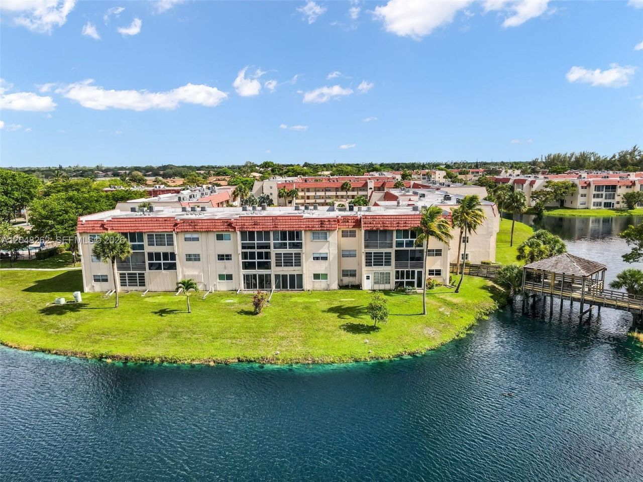 2851 E Sunrise Lakes Dr , Unit 106, Sunrise, FL 33322 Photo