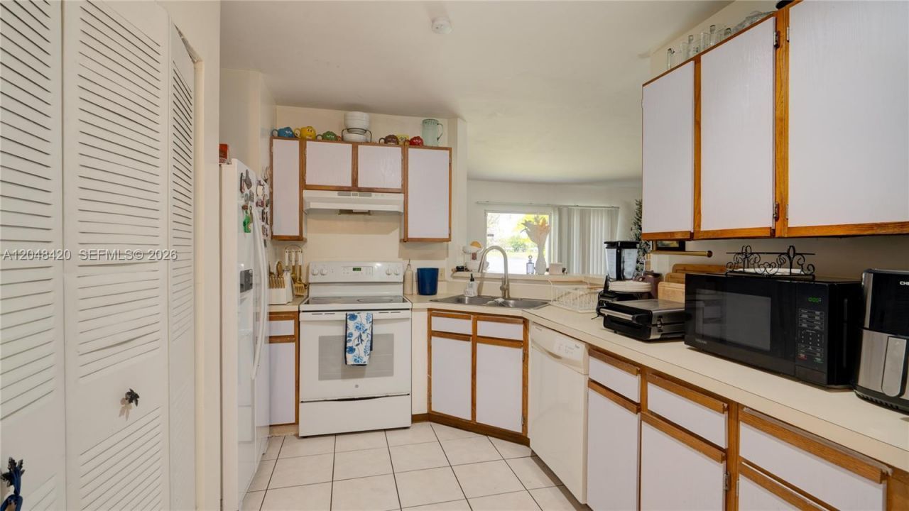 3409 NW 44th St , Unit 101, Oakland Park, FL 33309 Photo