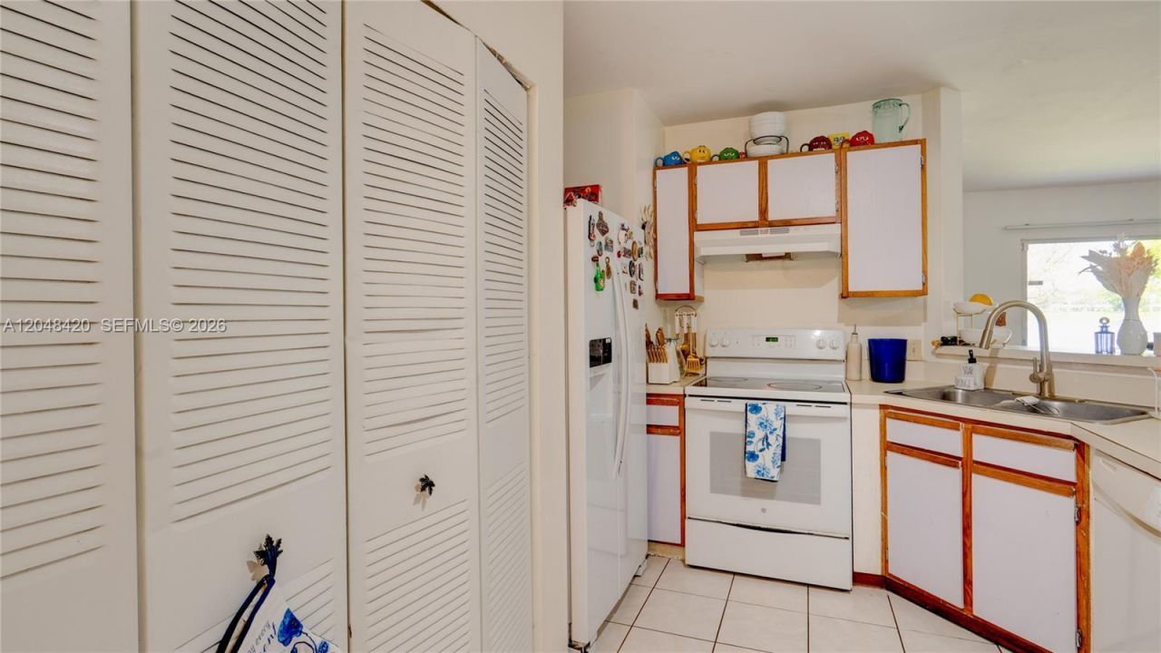 3409 NW 44th St , Unit 101, Oakland Park, FL 33309 Photo