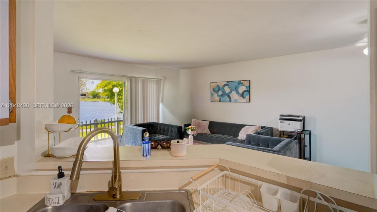 3409 NW 44th St , Unit 101, Oakland Park, FL 33309 Photo
