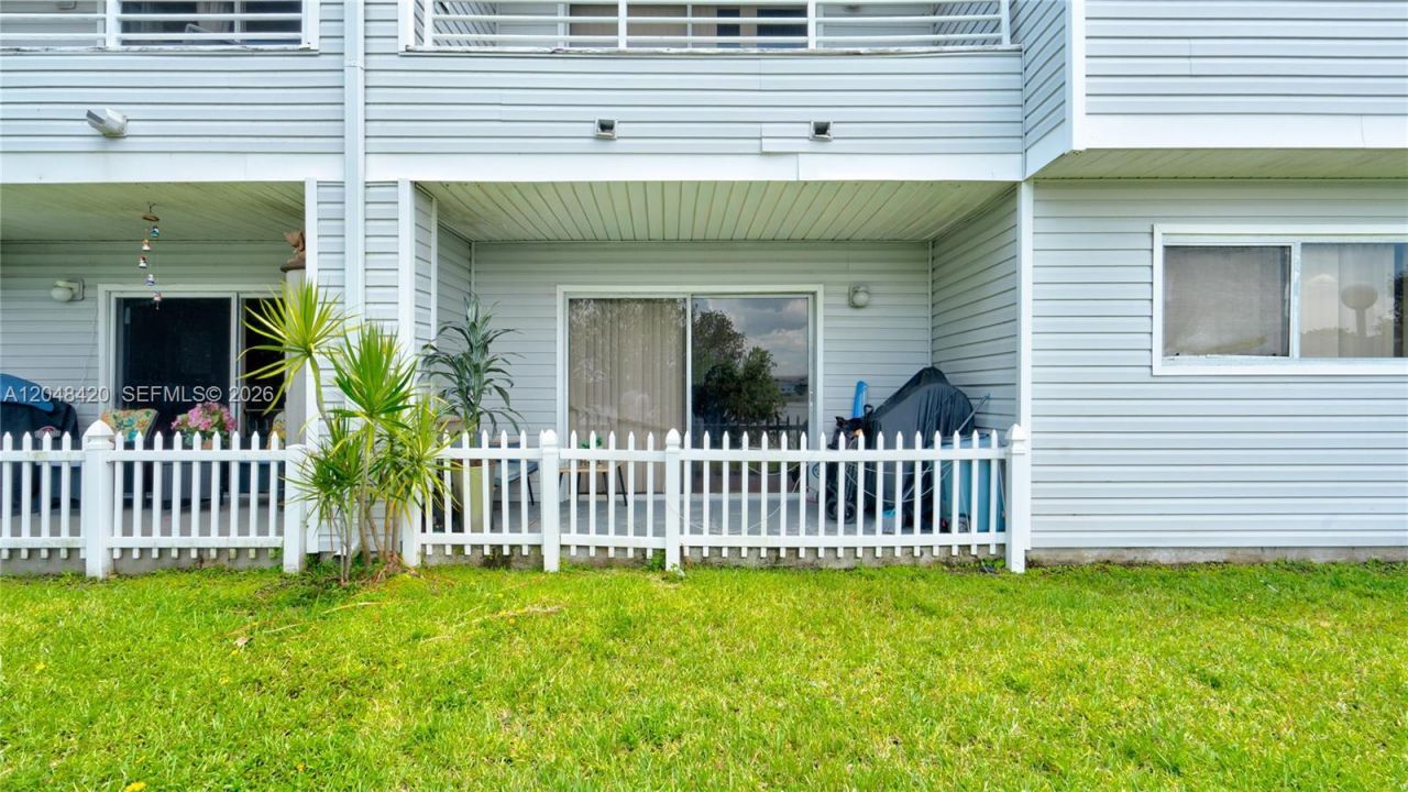 3409 NW 44th St , Unit 101, Oakland Park, FL 33309 Photo