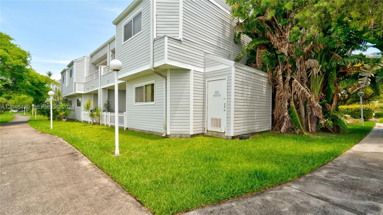 3409 NW 44th St , Unit 101, Oakland Park, FL 33309 Photo