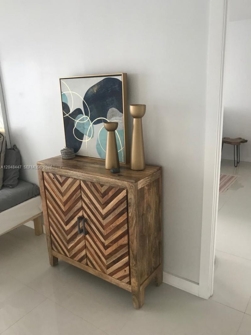 5701 Collins Ave , Unit 1703, Miami Beach, FL 33140 Photo
