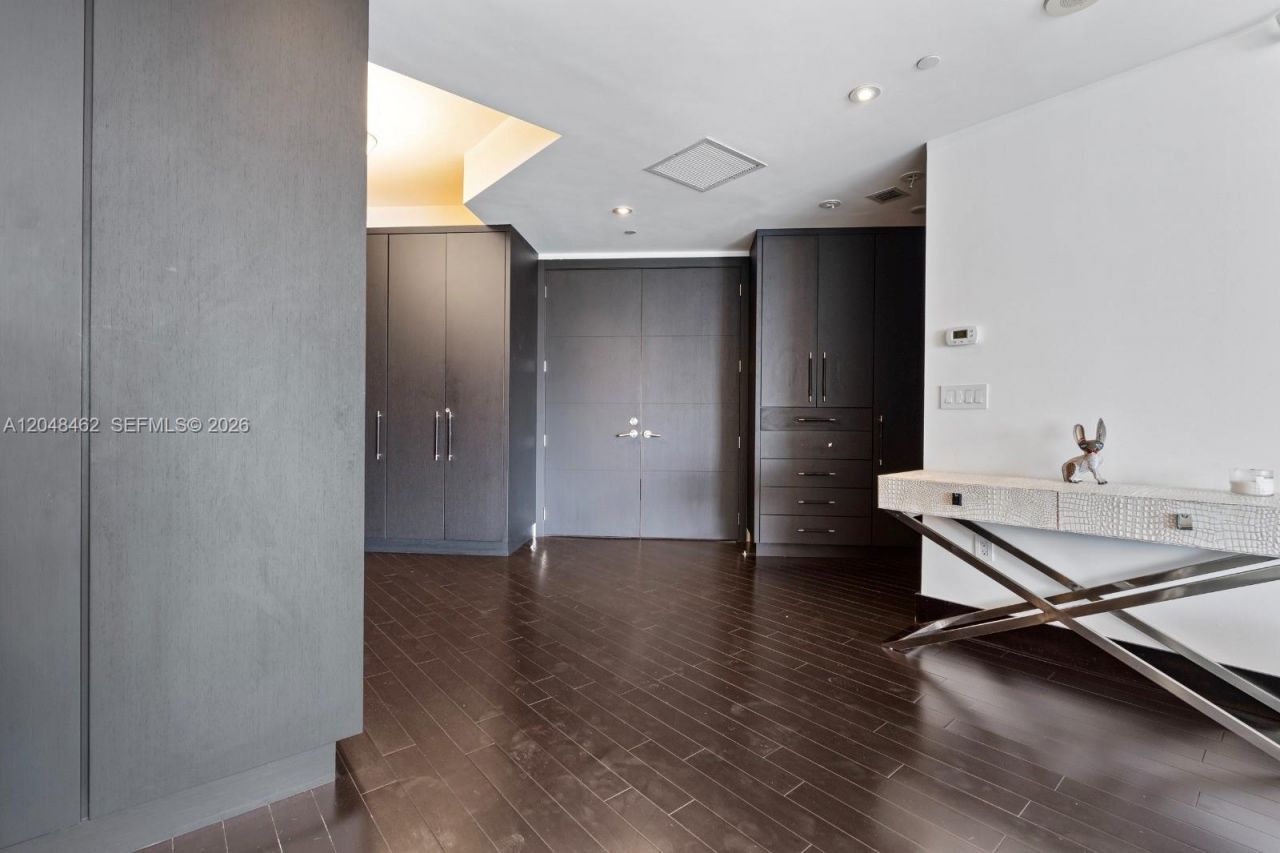 1425 Brickell Ave , Unit 42E, Miami, FL 33131 Photo