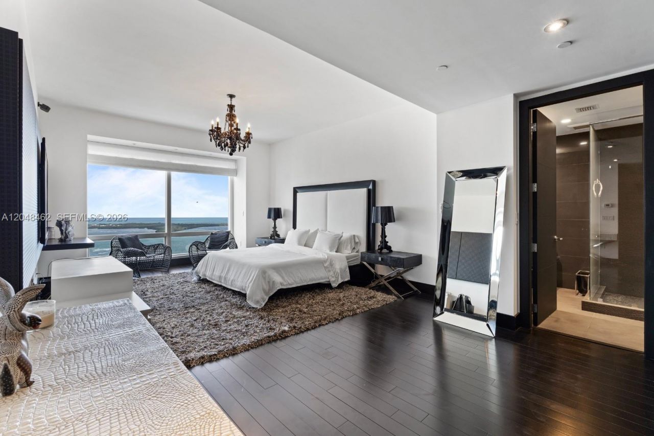 1425 Brickell Ave , Unit 42E, Miami, FL 33131 Photo