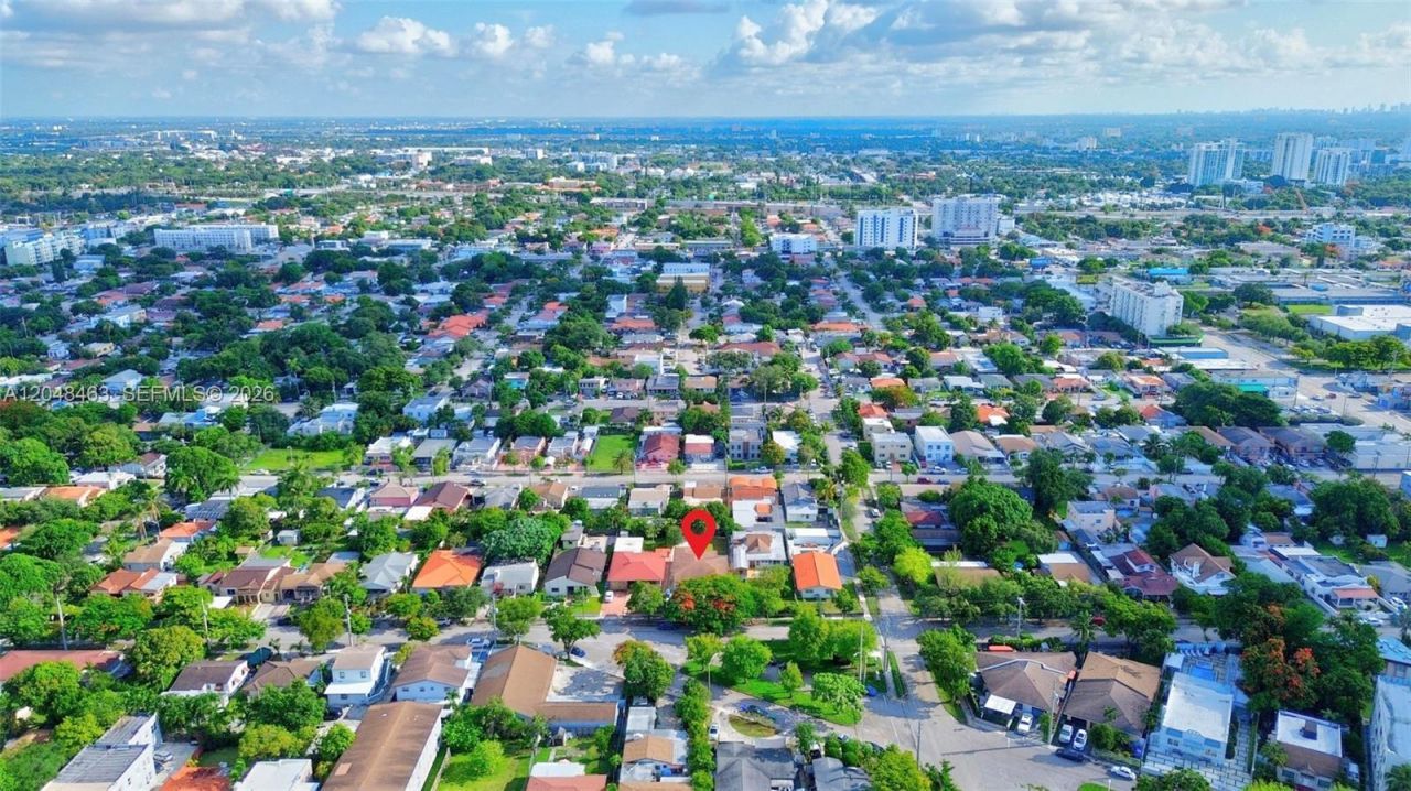 2323 NW 1st St , Miami, FL 33125 Photo