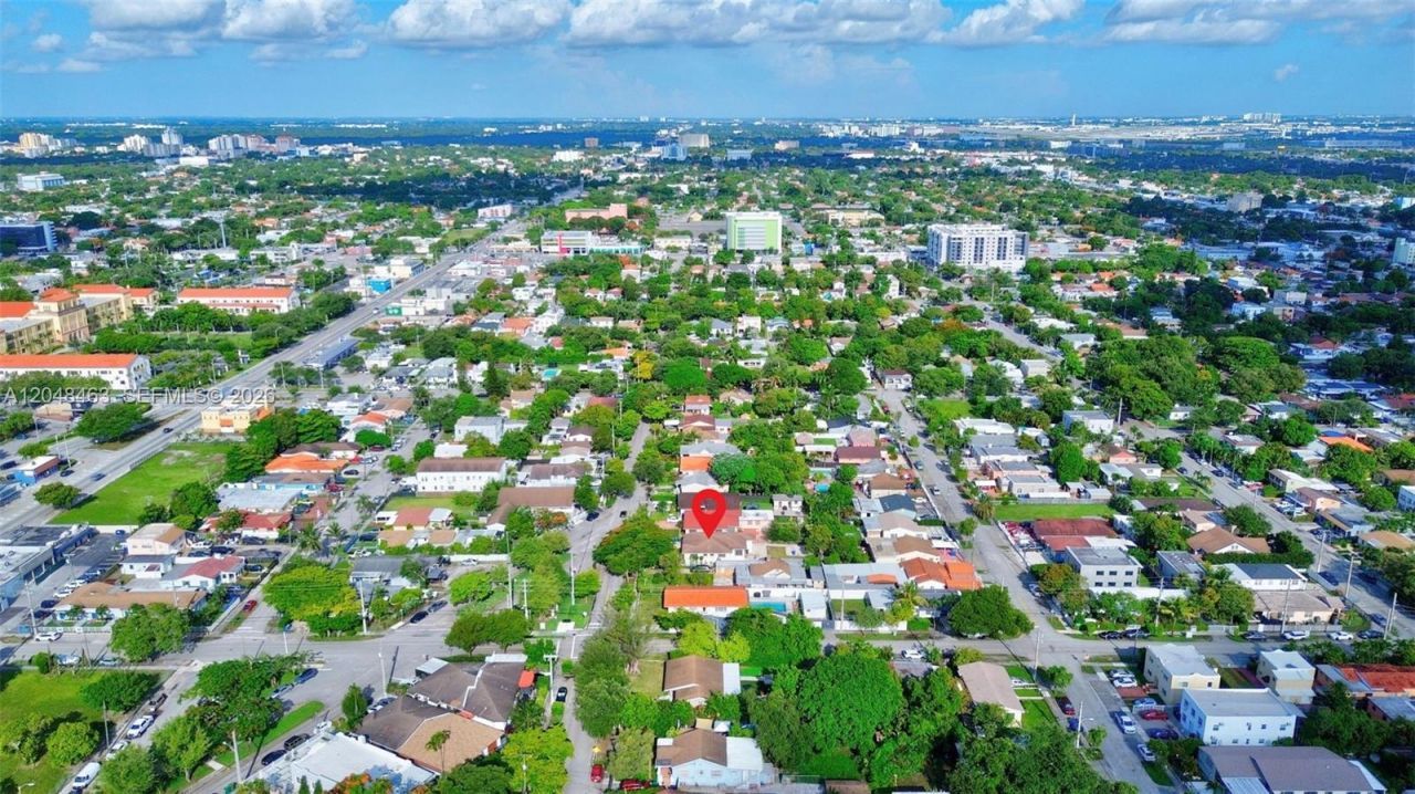 2323 NW 1st St , Miami, FL 33125 Photo