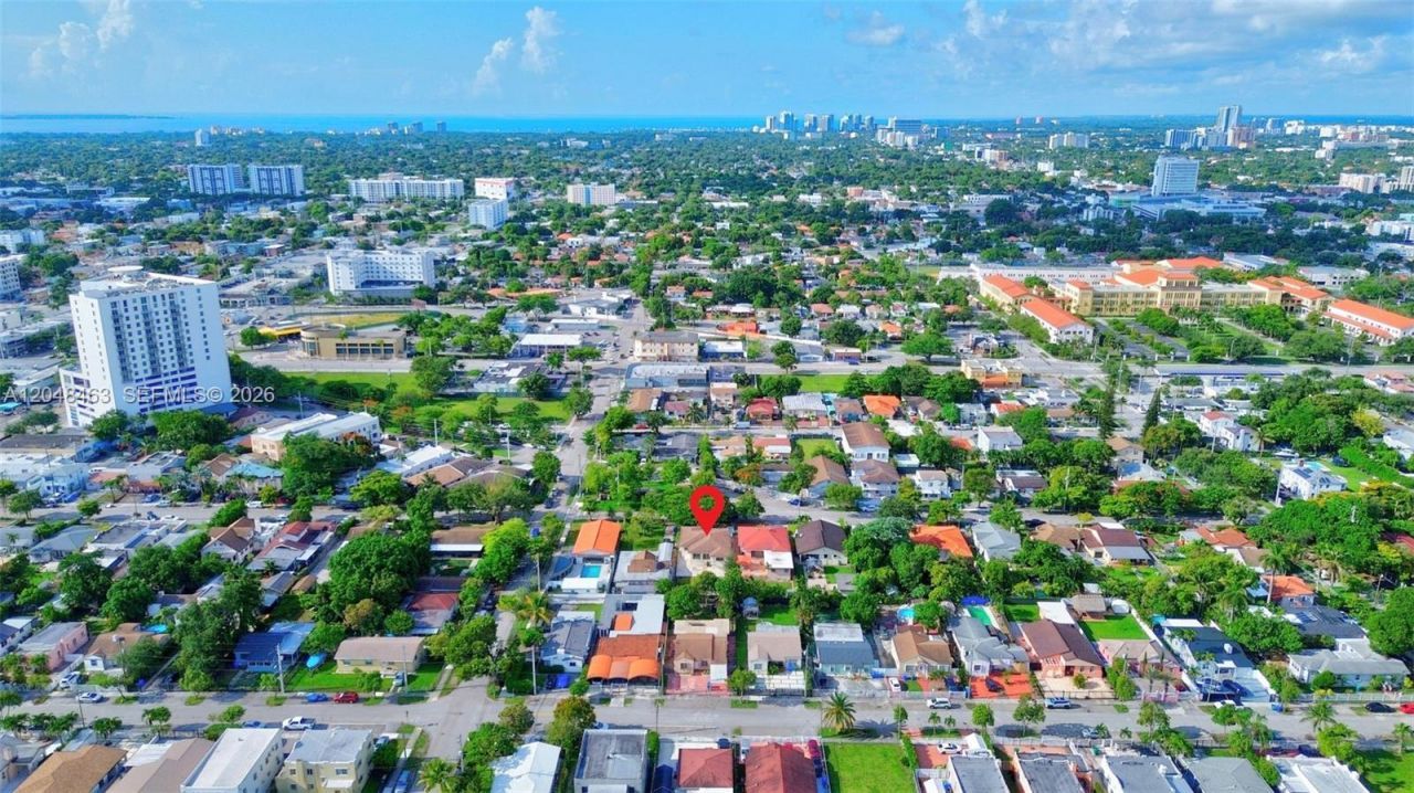 2323 NW 1st St , Miami, FL 33125 Photo