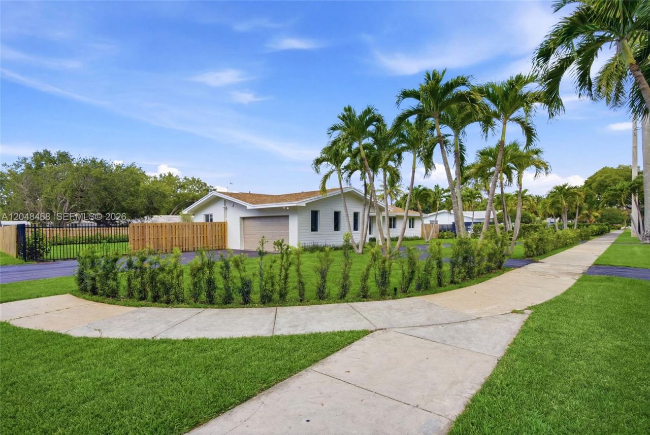 7600 SW 168th St , Palmetto Bay, FL 33157 Photo