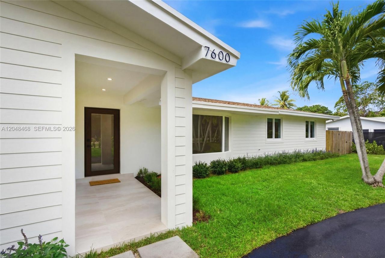 7600 SW 168th St , Palmetto Bay, FL 33157 Photo