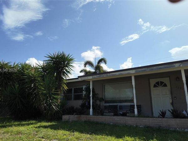4821 NE 5th Ter , Oakland Park, FL 33334