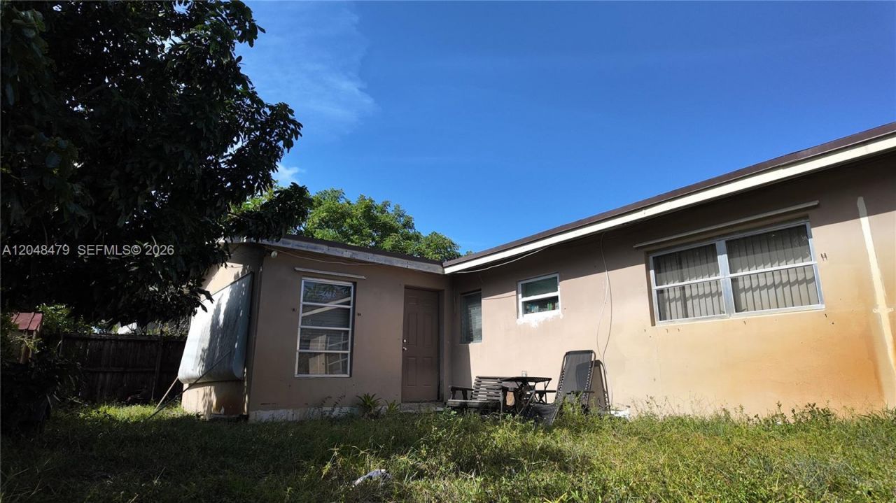 4821 NE 5th Ter, Oakland Park, FL 33334 Photo