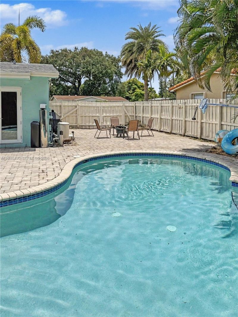 301 SW 65th Ave, Pembroke Pines, FL 33023 Photo