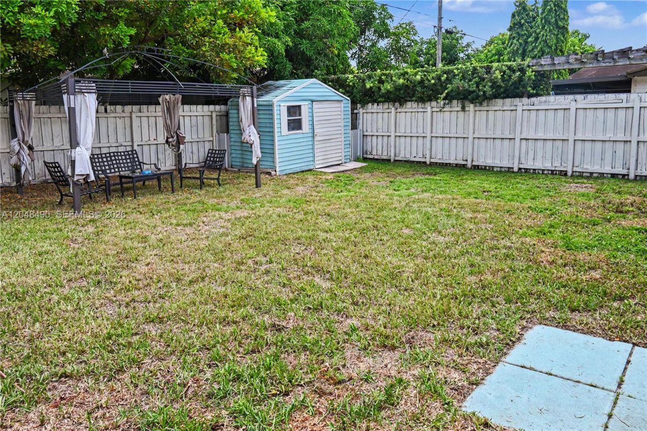 301 SW 65th Ave, Pembroke Pines, FL 33023 Photo