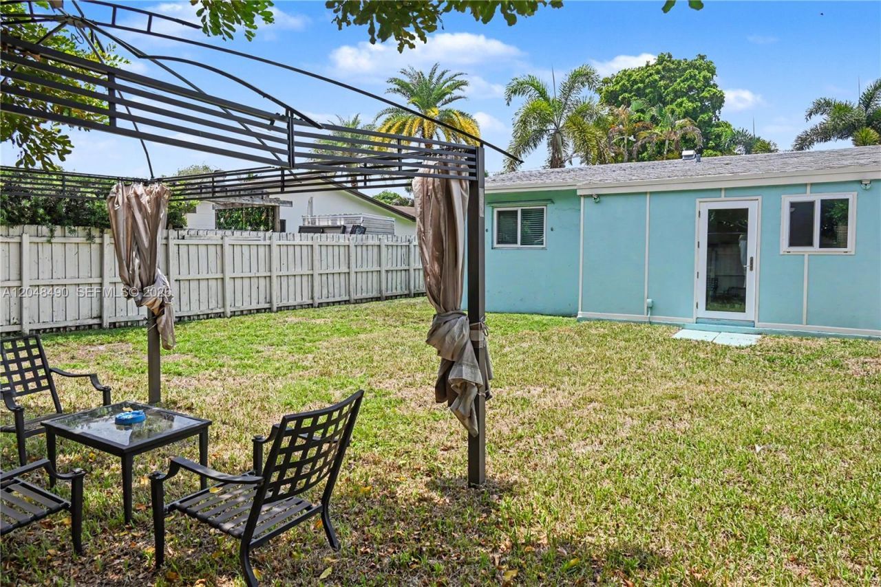 301 SW 65th Ave, Pembroke Pines, FL 33023 Photo