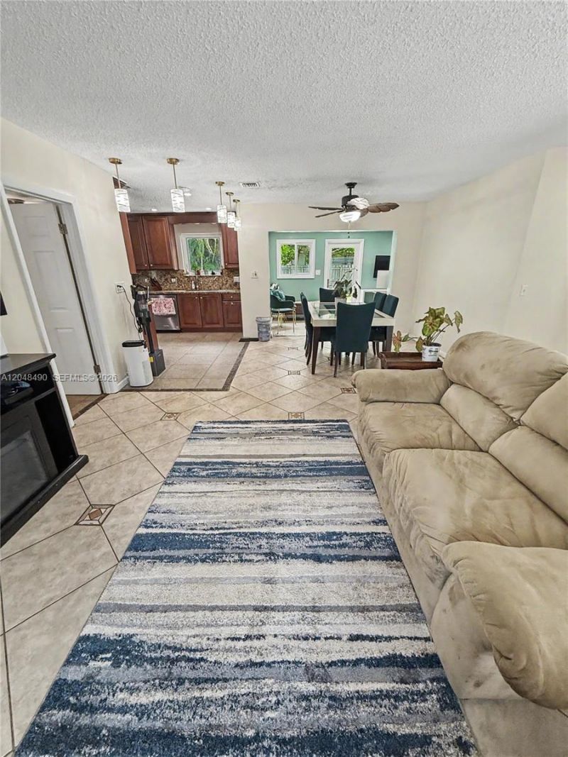 301 SW 65th Ave, Pembroke Pines, FL 33023 Photo