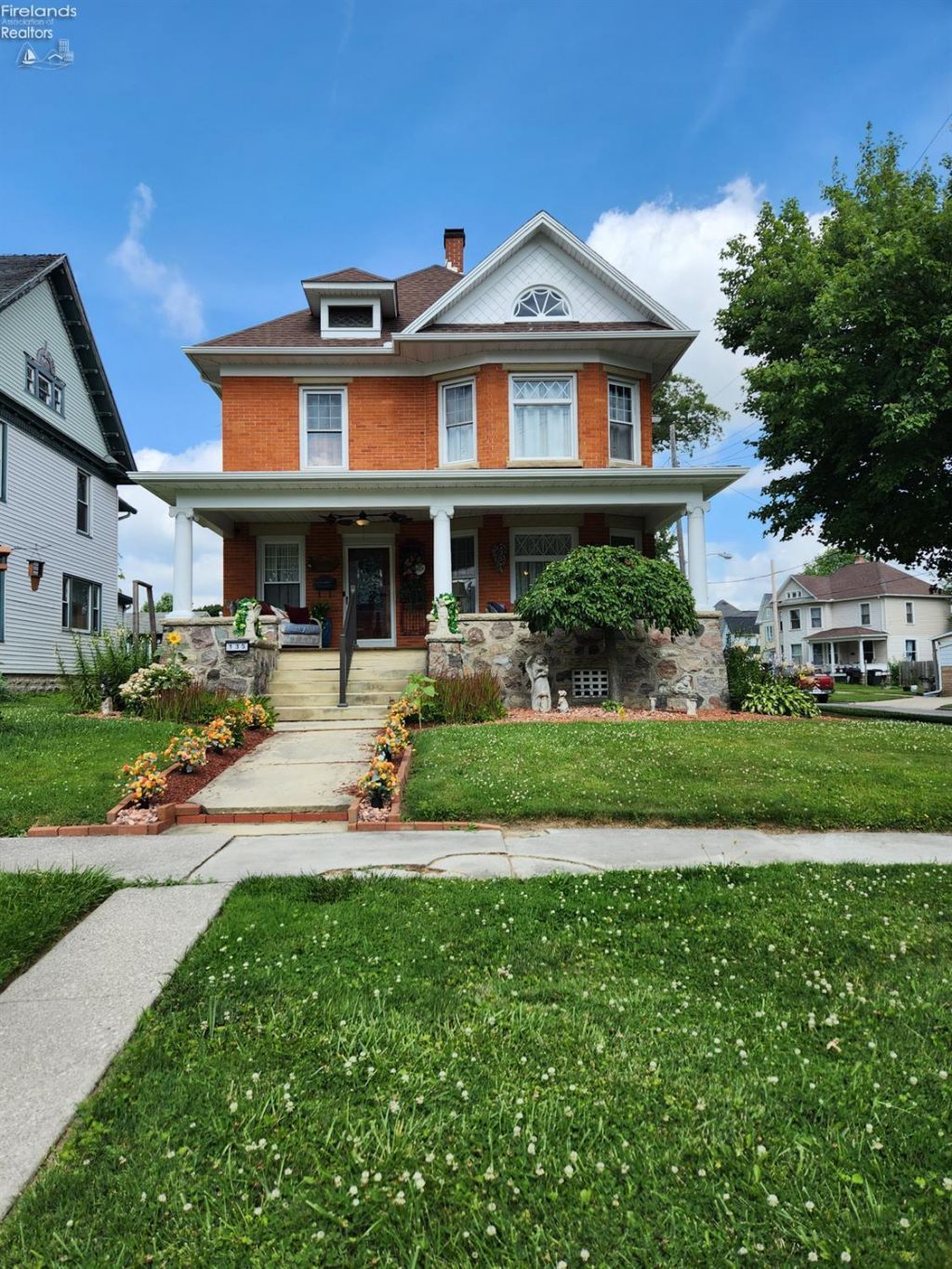 135 Euclid Avenue, Bellevue, OH 44811 Main Photo