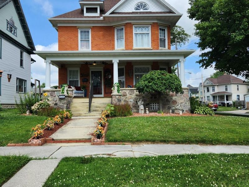 135 Euclid Avenue, Bellevue, OH 44811 Photo 1