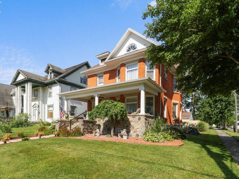 135 Euclid Avenue, Bellevue, OH 44811 Photo 5