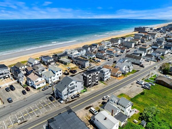 121 Central Ave, Unit B, Salisbury, MA 01952