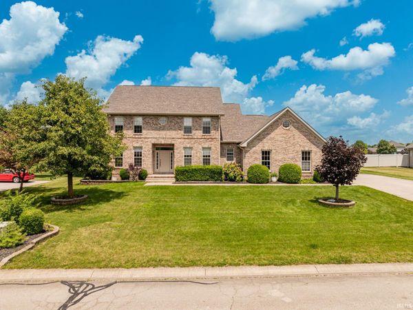 7904 W Adare Drive, Muncie, IN 47304