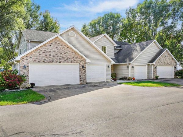 498 Cledell Street, Unit 2, Oregon, WI 53575