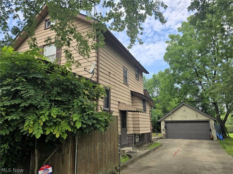 3260 Vestal Road, Youngstown, OH 44509 Photo 3