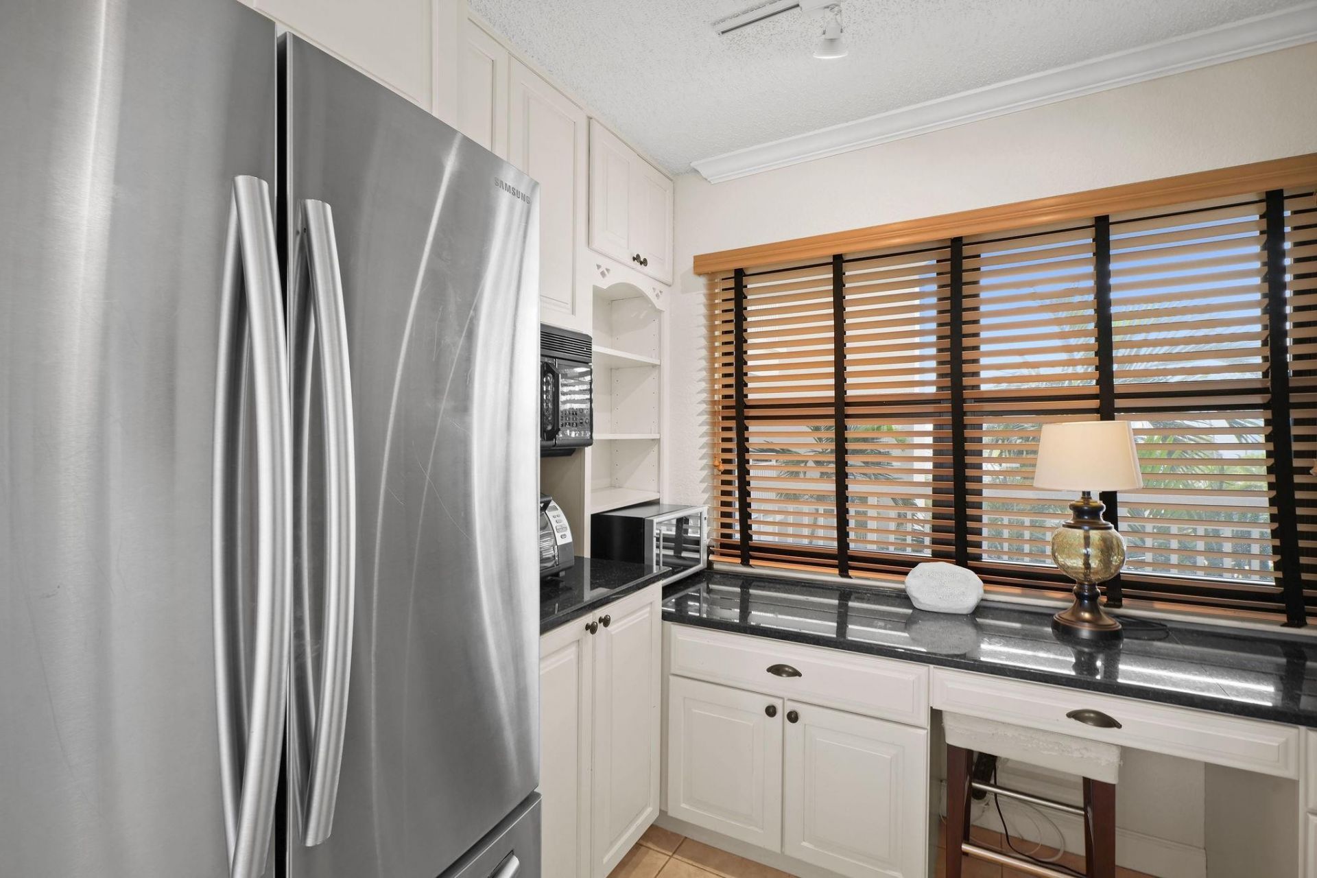 3100 NE 48th Street, Unit 415, Fort Lauderdale, FL 33308 Photo