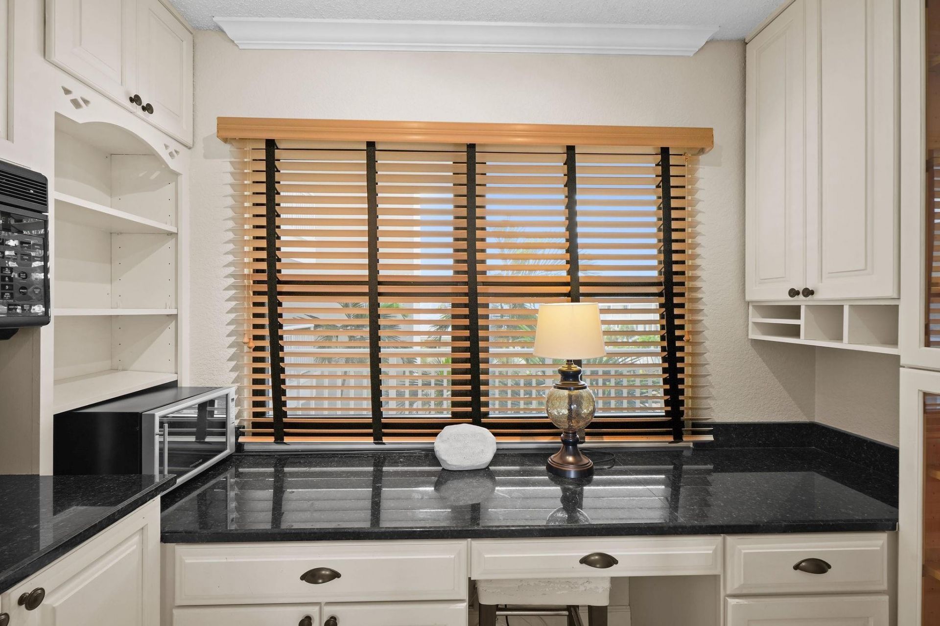 3100 NE 48th Street, Unit 415, Fort Lauderdale, FL 33308 Photo
