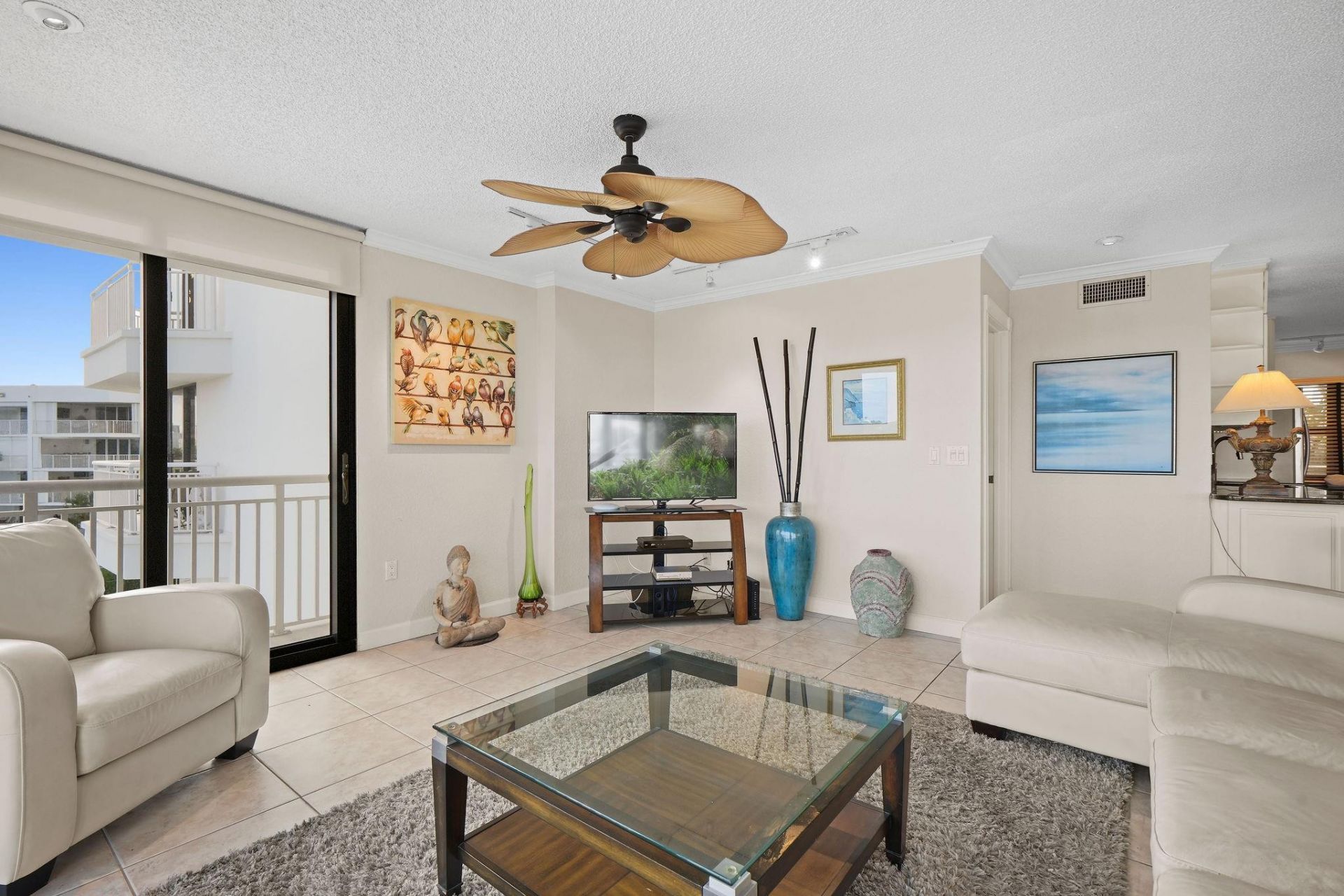 3100 NE 48th Street, Unit 415, Fort Lauderdale, FL 33308 Photo