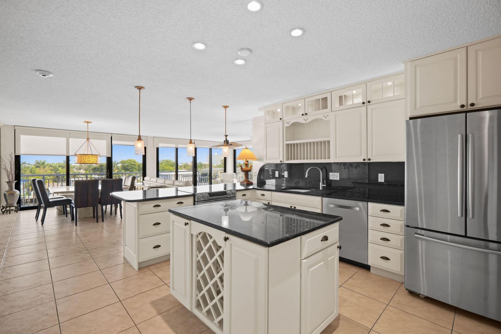 3100 NE 48th Street, Unit 415, Fort Lauderdale, FL 33308 Photo