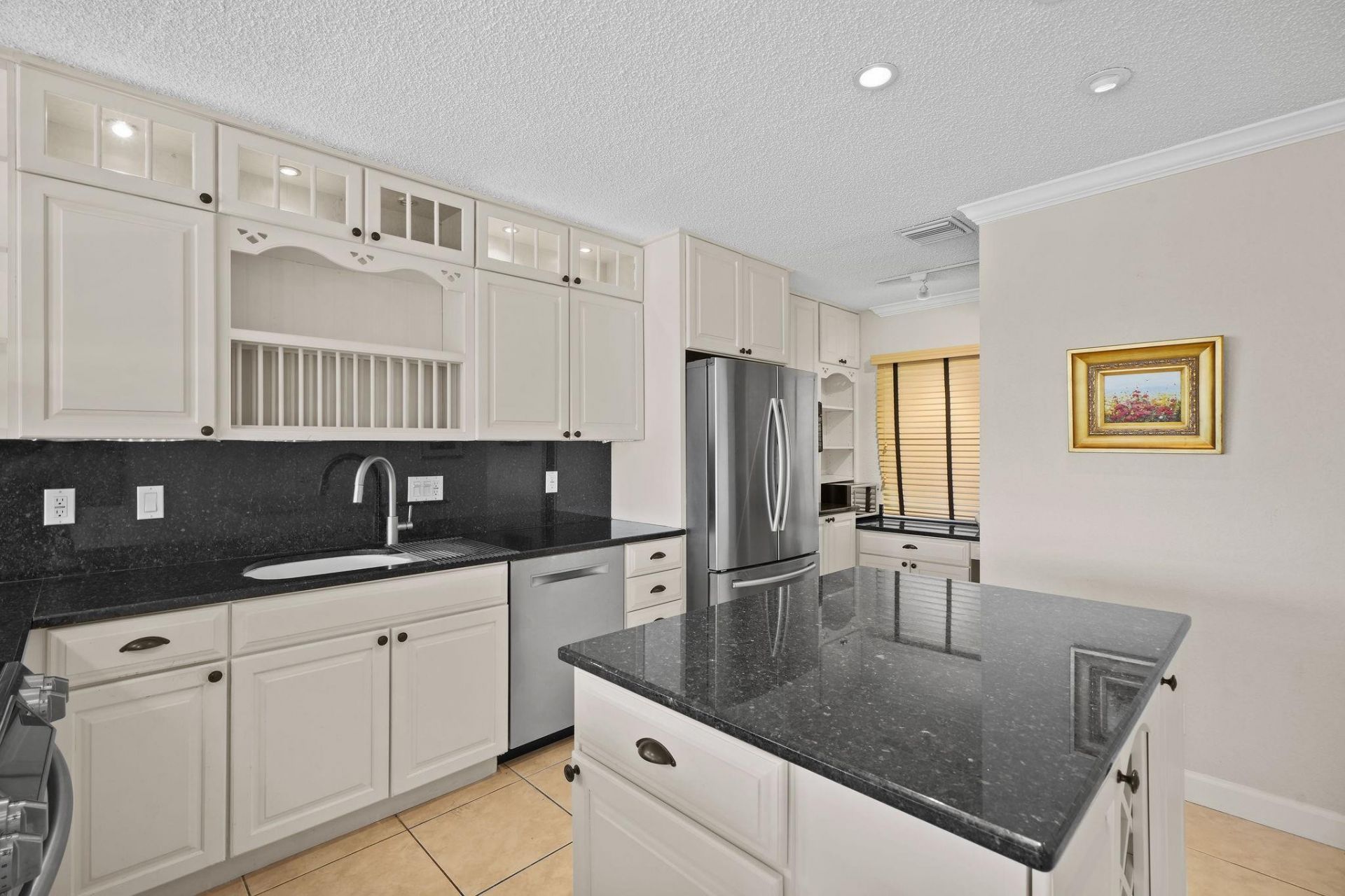 3100 NE 48th Street, Unit 415, Fort Lauderdale, FL 33308 Photo