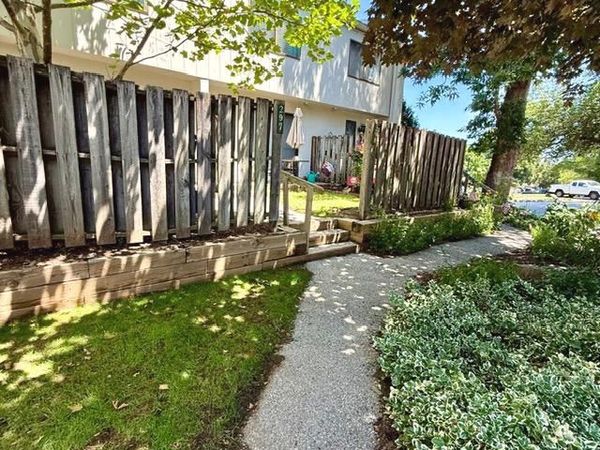 297 SUMMIT HOUSE , WEST CHESTER, PA 19382